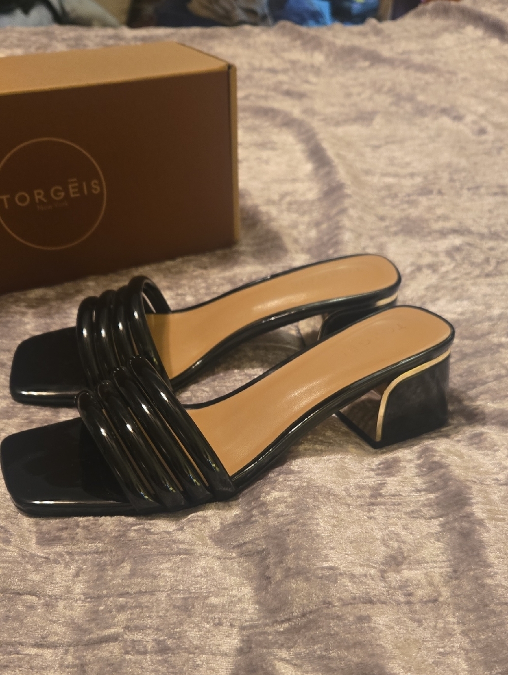 Torgeis Black Patent Block Heel Slide Sandals - Picture 2 of 6